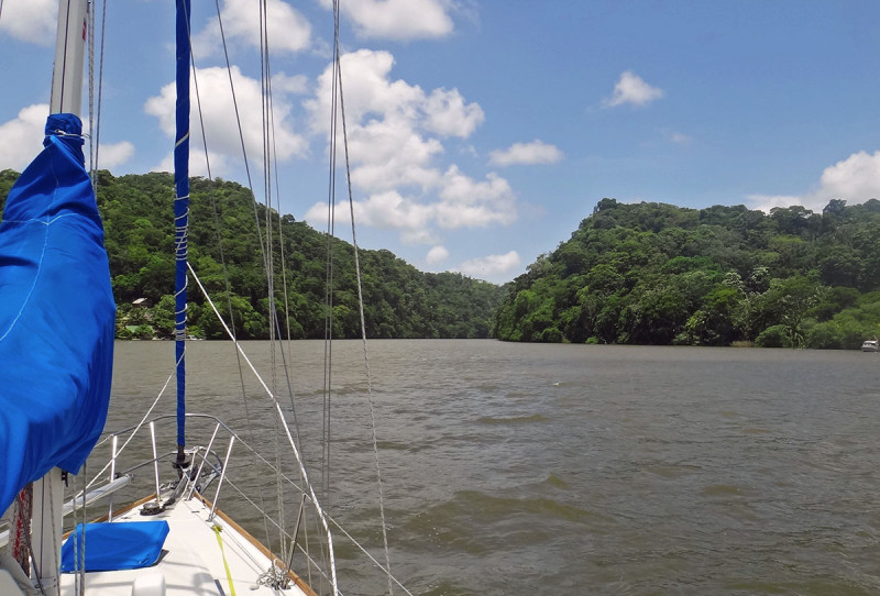 entering the Rio Dulce